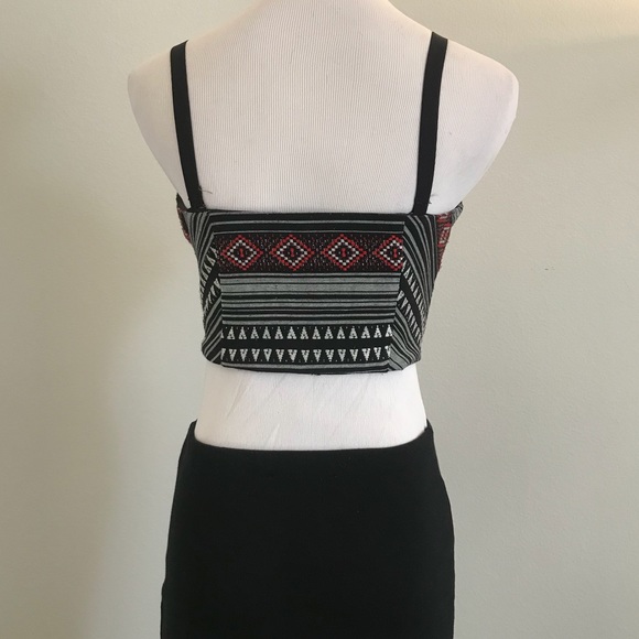 Design Lab Crop Top - Picture 4 of 4